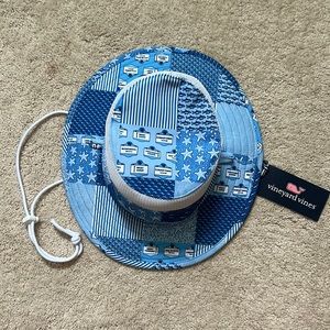 NWT*Vineyard Vines bucket hat